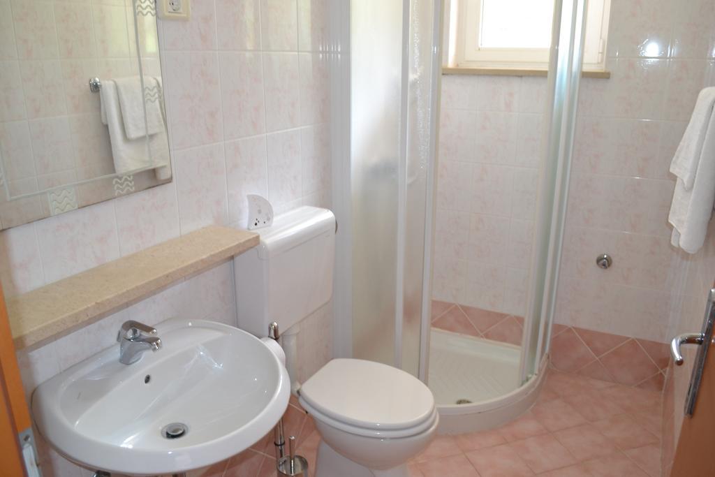 Apartment Jugo Piran Exterior photo